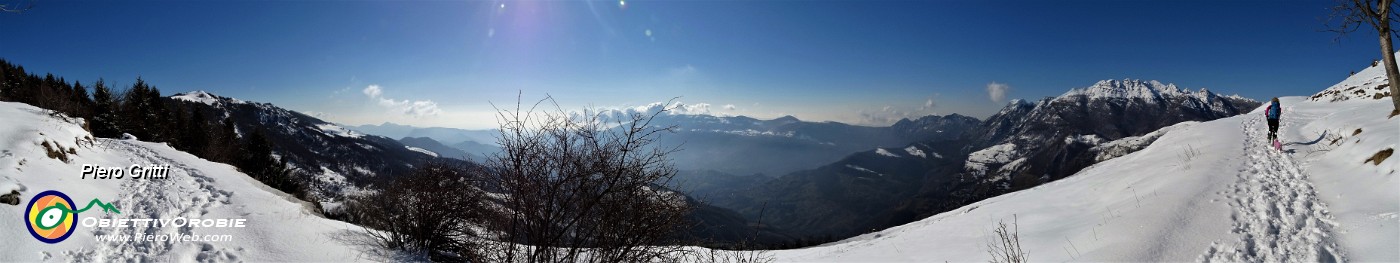 17 Vista su Fuipiano, Valle Imagna, Resegone.jpg